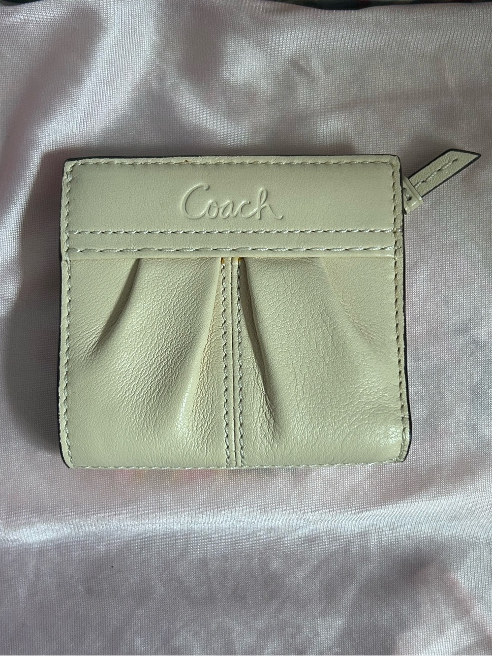 Vintage Coach Cream Leather ID & Card Organizer